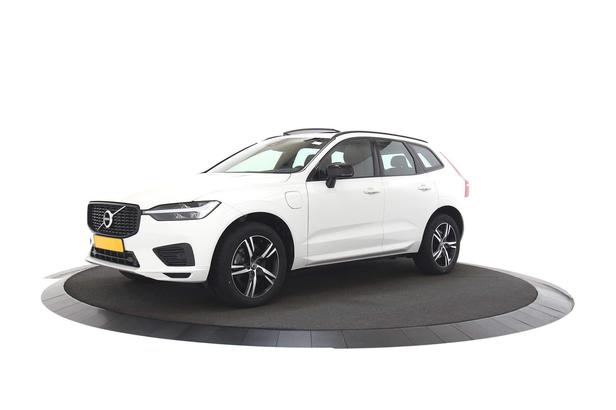 Volvo XC60 T6 R-Design Recharge AWD Pano