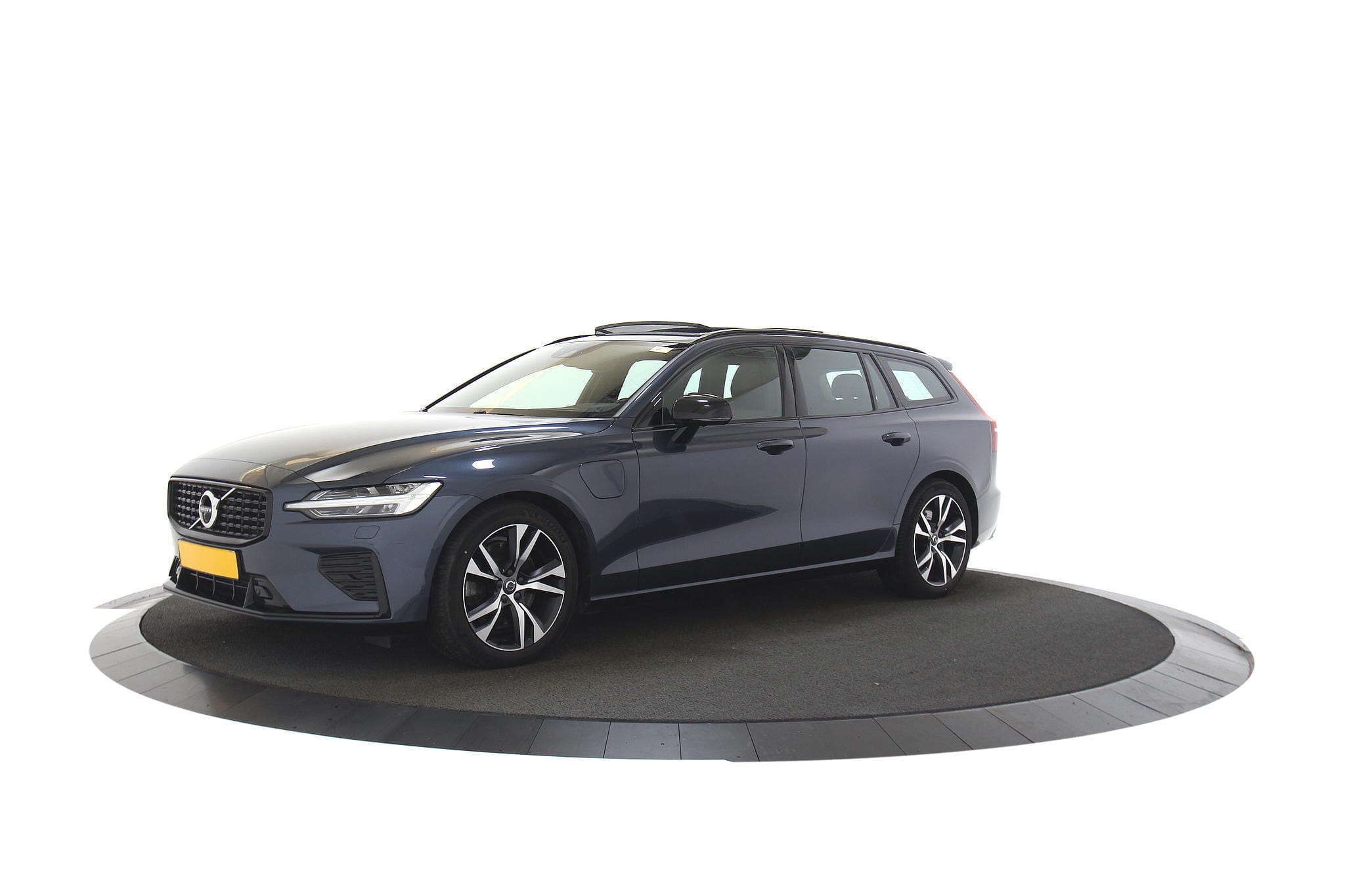 Volvo V60 T6 AWD Recharge R-Design Pano 360° HUD